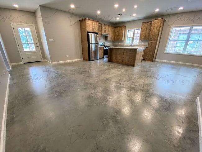 Building Photo - South LC - 3BR/2BA with Carport & Custom Features