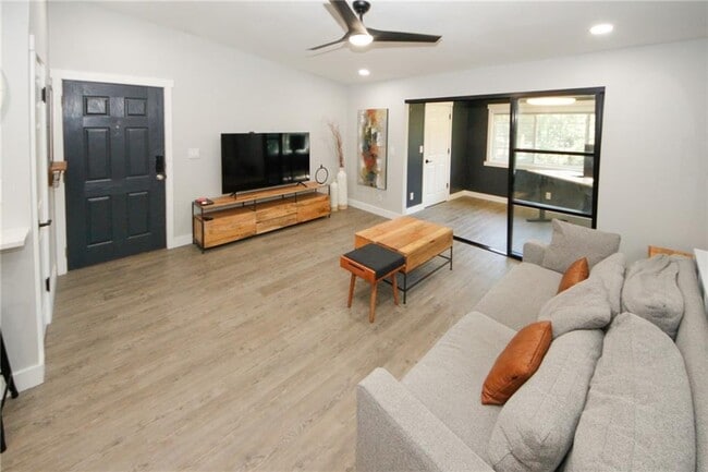 Foto del edificio - 1468 Briarwood Rd NE