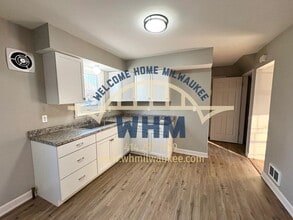 Building Photo - 1908 W Fairmount Ave