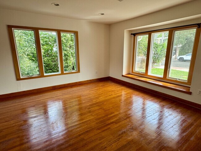 Foto del edificio - Beautiful 3 bedroom Newbury Park Home