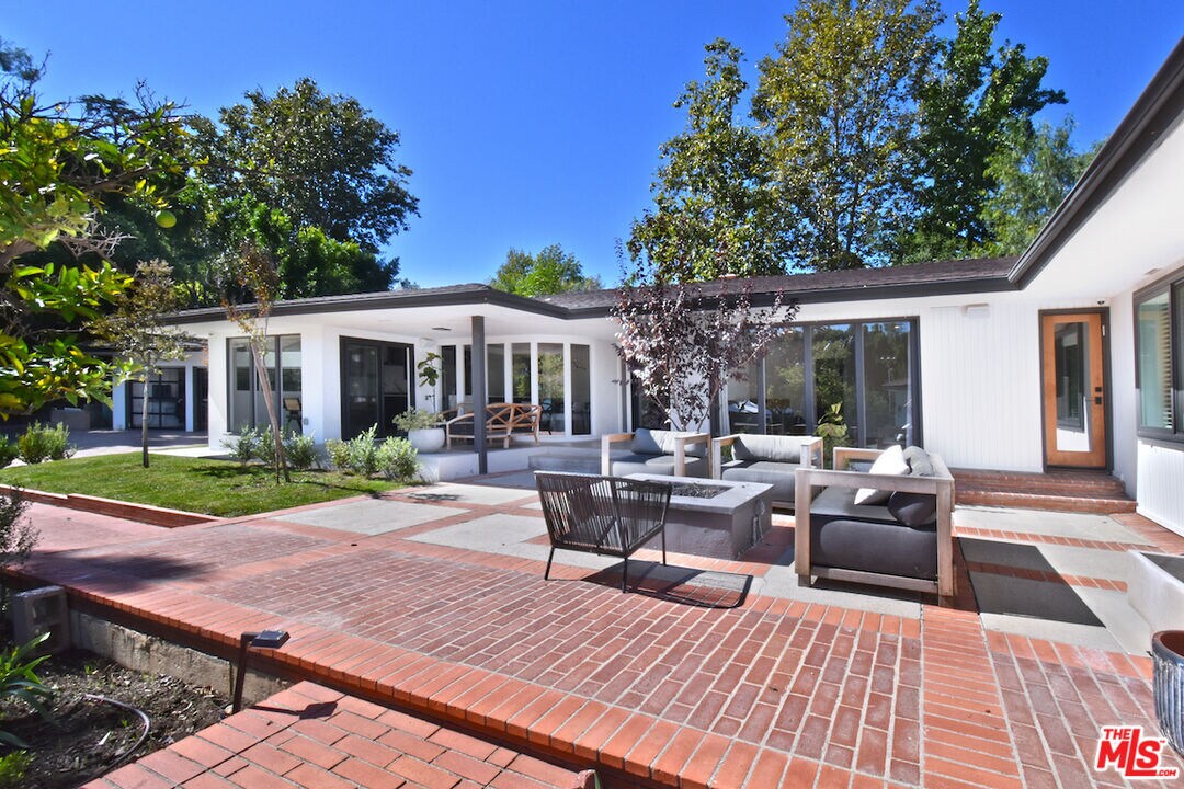 Foto principal - 4678 White Oak Ave