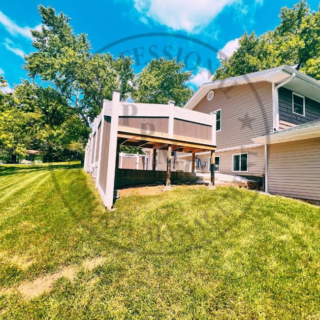 Building Photo - 23 Hillside Dr