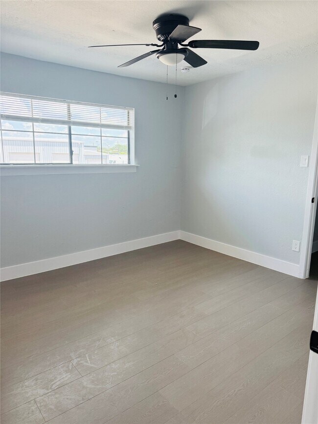 Foto del edificio - 1125 Ann St