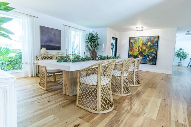 Foto del edificio - 7585 SW 163rd St