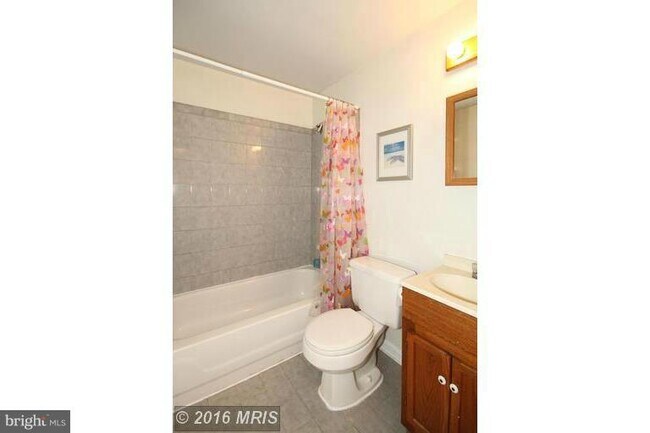 Building Photo - 8918 Waldren Way