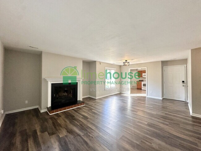 Foto del edificio - 5421 Heatherton Ct