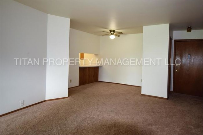 Foto del edificio - 1001 Bay Shore Dr