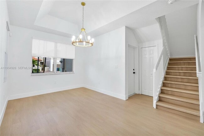 Foto del edificio - 8354 NW 142nd St