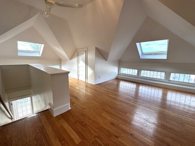 Foto del edificio - 14 Breck Ave