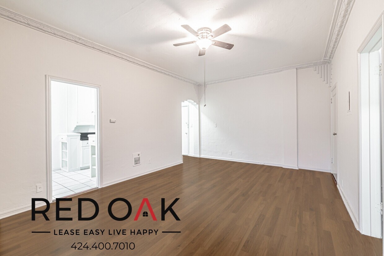 Foto principal - 808 S Hobart Blvd