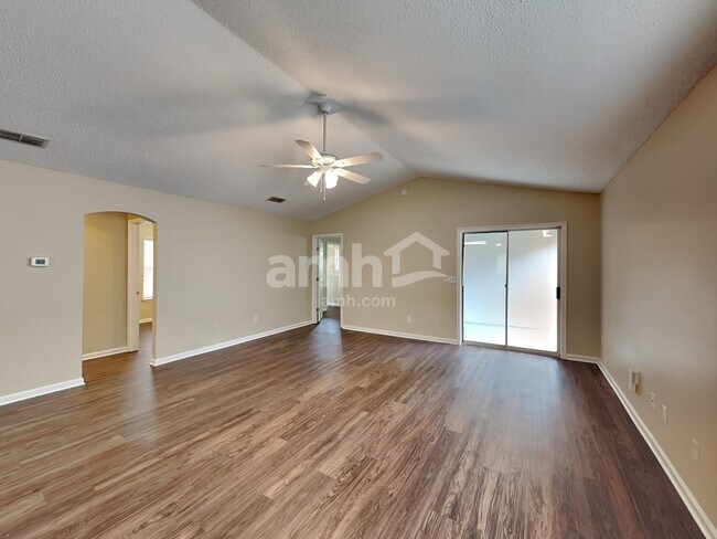 Foto del edificio - 1520 Irishwood Ct