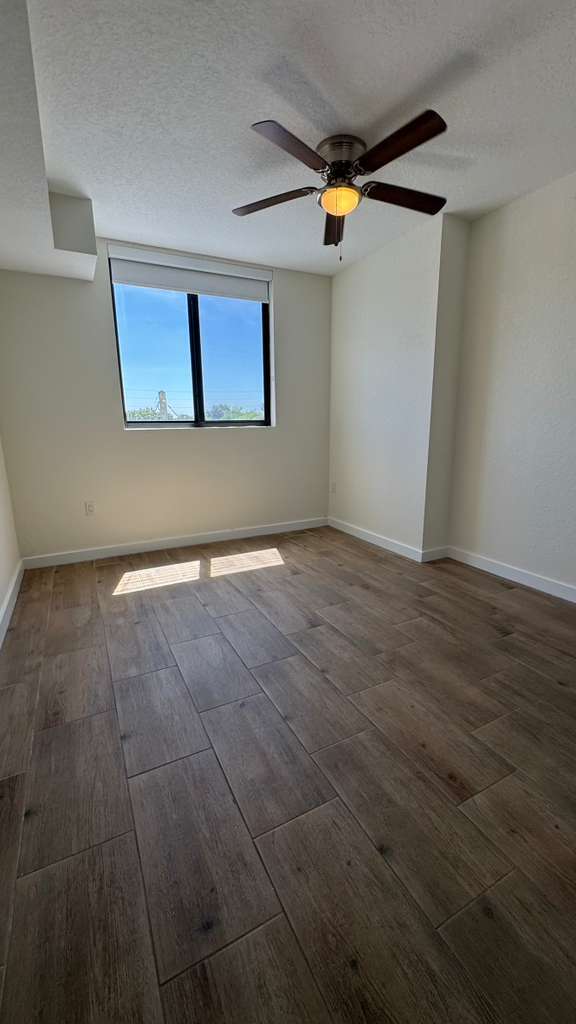 Foto del edificio - 6467 SW 10th St