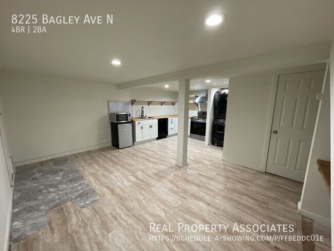 Foto del edificio - 8225 Bagley Ave N