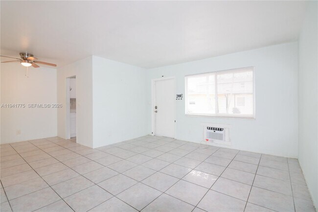 Foto del edificio - 712 NE 8th St