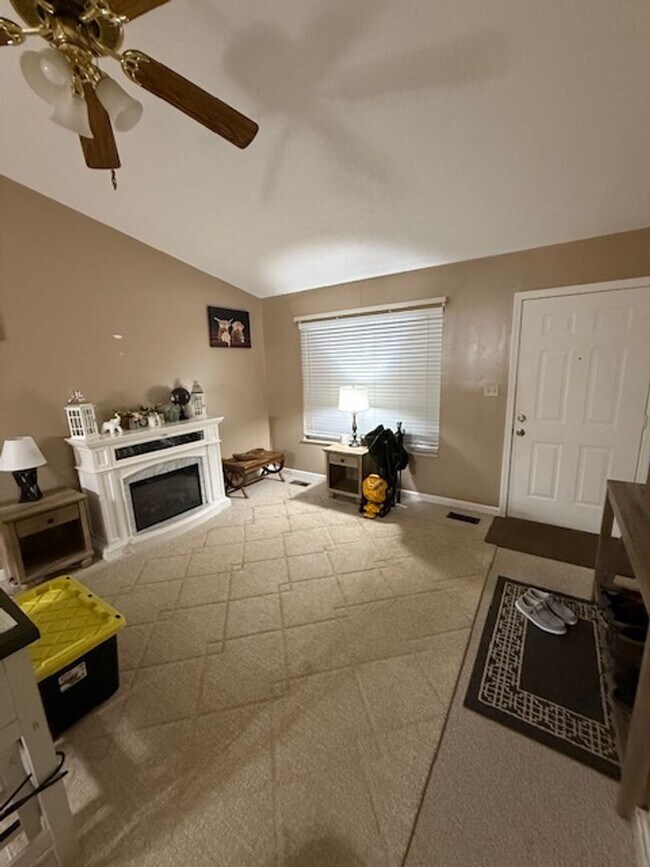 Foto del edificio - Maryville City Schools 37804 - 3 bedroom, 2 bath home - Contact Bako Patel (865)283-5600