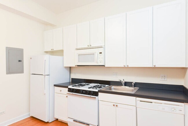 Foto del edificio - 4715 N Sheridan Rd