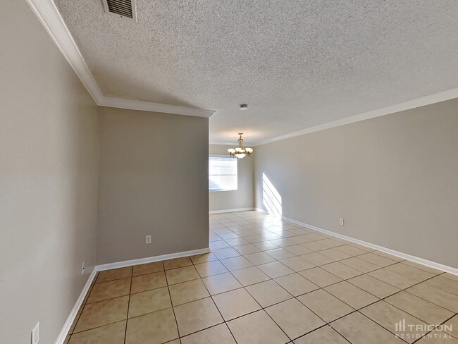 Building Photo - 4513 Cabbage Palm Dr