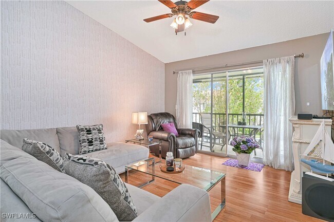 Foto del edificio - 14860 Summerlin Woods Dr