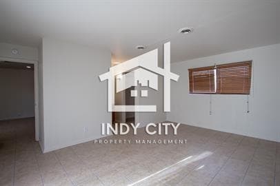 Building Photo - 3049 Roseway Dr