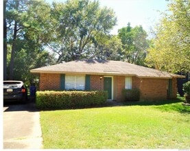 Building Photo - 259 Clubview Dr