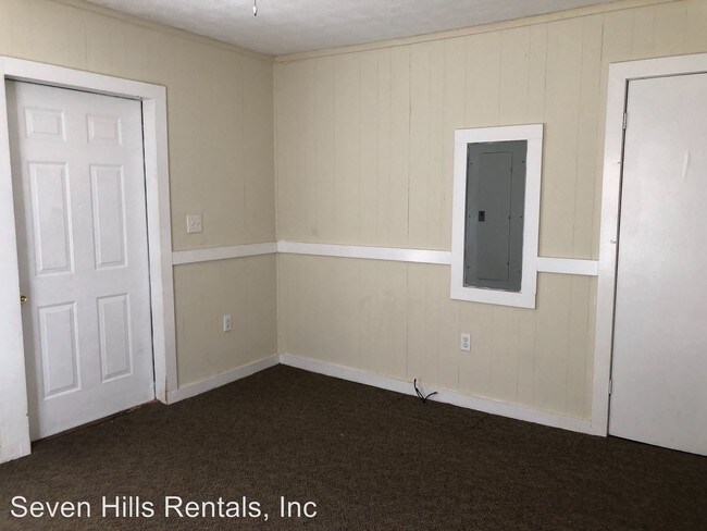 Foto del edificio - 2415 Maple Rd SE