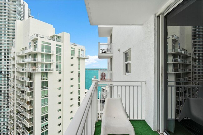Foto del edificio - 185 SE 14th Terrace