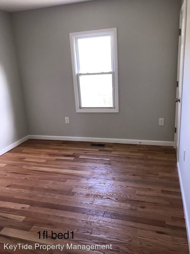 Building Photo - 402 Glenmere Way