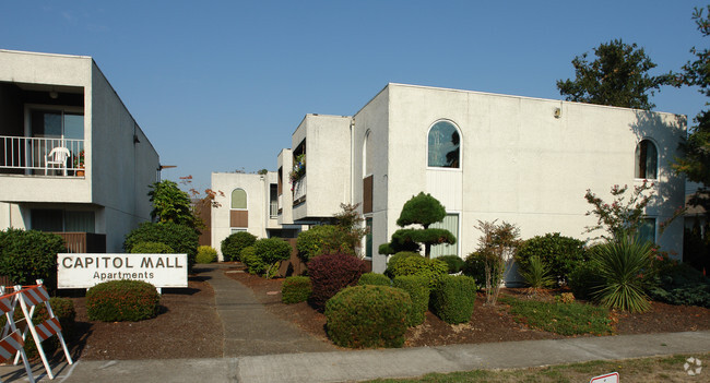 Building Photo - Capitol Mall