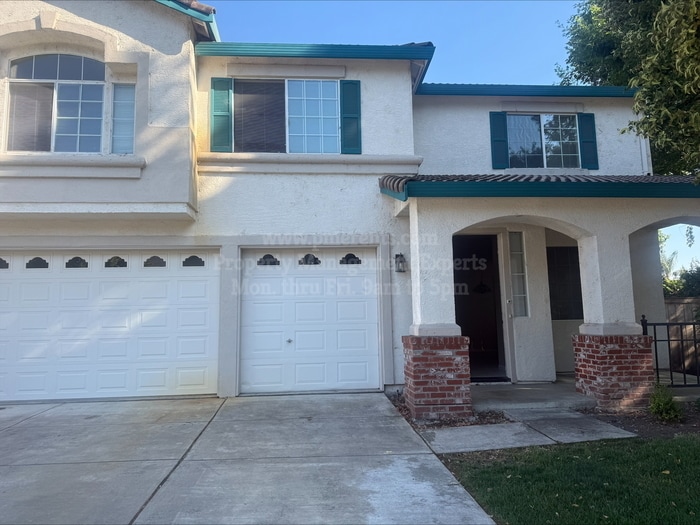 Foto principal - 6565 Brook Hollow Cir