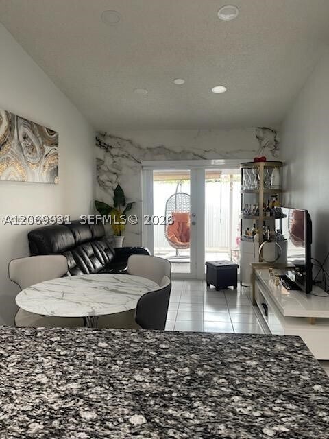 Foto del edificio - 8830 NW 115th St