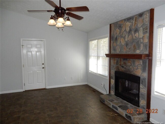 Building Photo - 6435 Applewhite Rd
