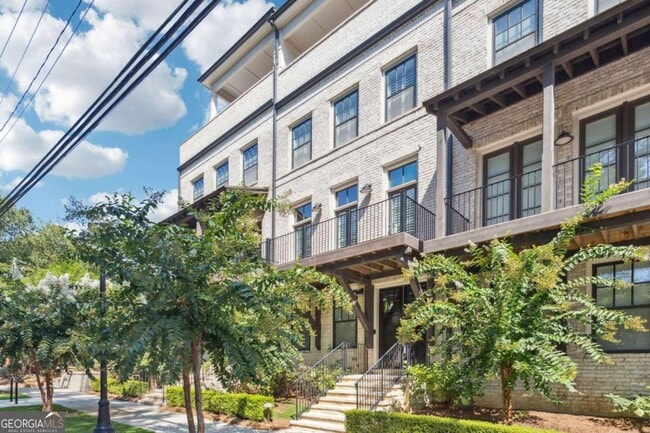 Building Photo - 18 Peachtree Ave NE