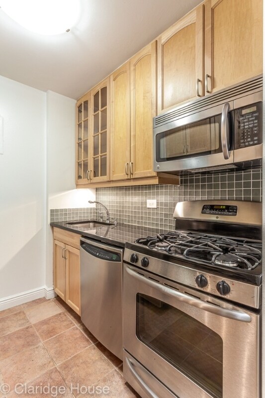 Foto principal - 202 E 87th St