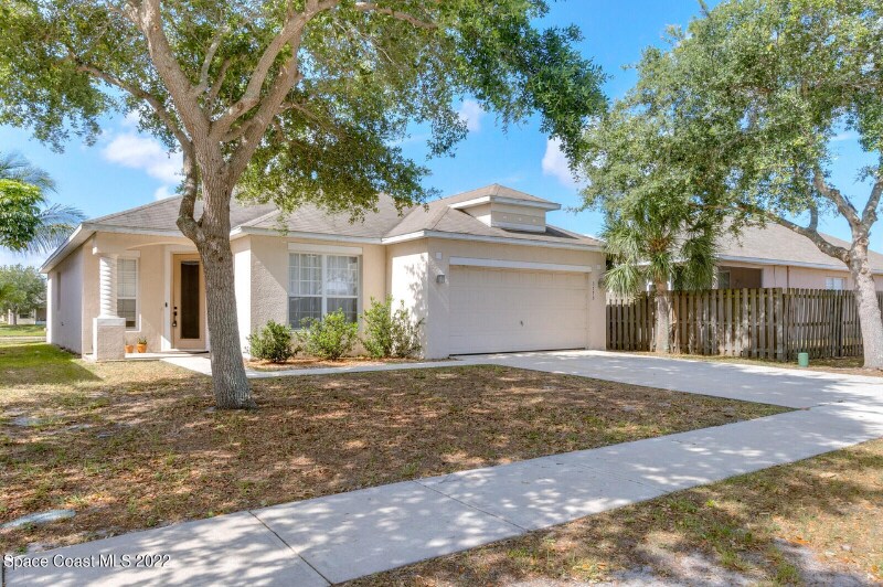 Foto principal - 3775 Thayer Ln
