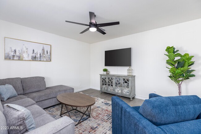 Foto del edificio - 3033 S Hazelton Ln