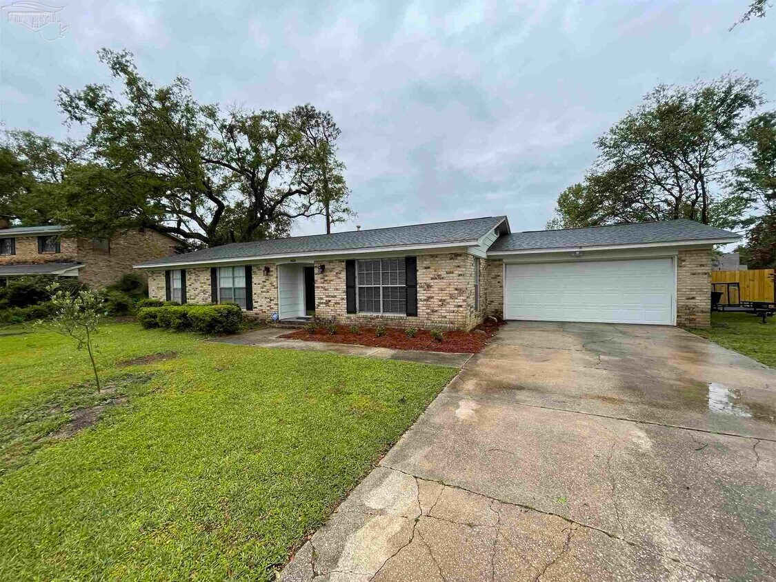 Primary Photo - 6425 Duquesne Dr