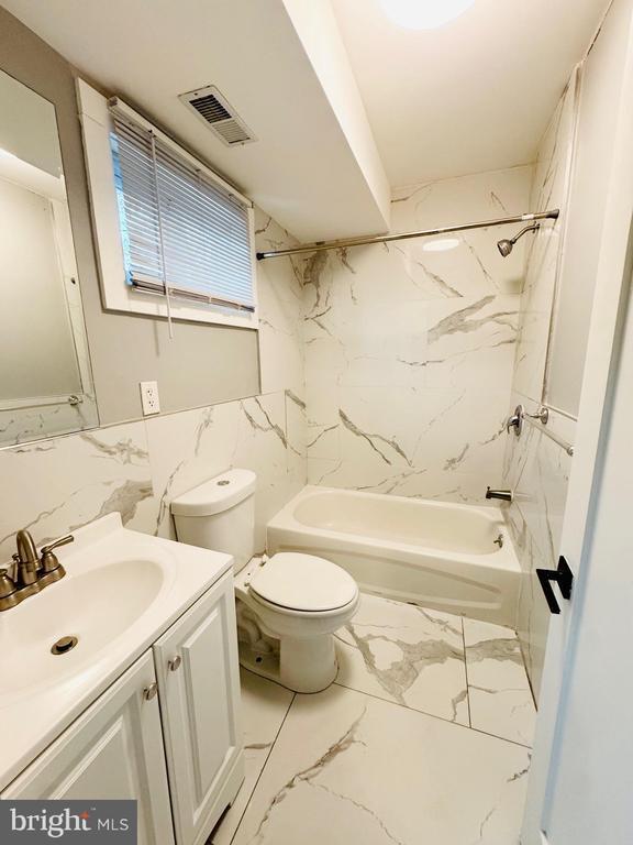 Building Photo - 4411 Frankford Ave