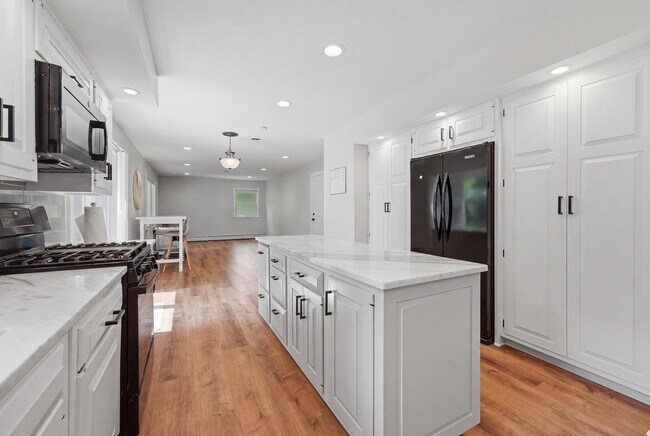 Foto del edificio - 317 E Forest Ln