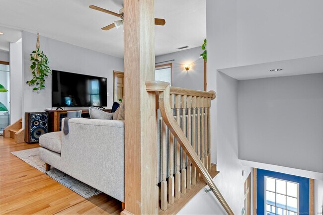 Foto del edificio - 5 Cove Ave