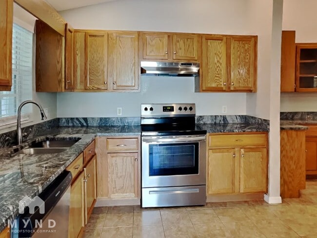 Building Photo - 3240 Grand Pines Dr