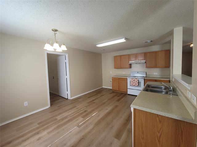 Building Photo - 4861 Parkview Hills Ln