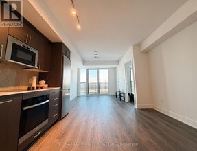 Building Photo - 2545 Simcoe St N