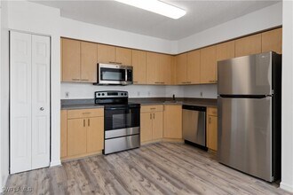 Building Photo - 8687 River Homes Lane