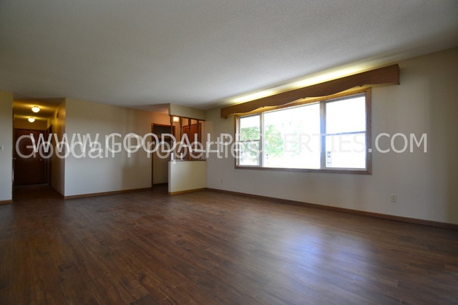 Foto del edificio - 4 Bedroom Ranch Acreage in Adel