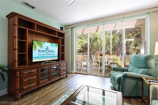Foto del edificio - 14801 Park Lake Dr