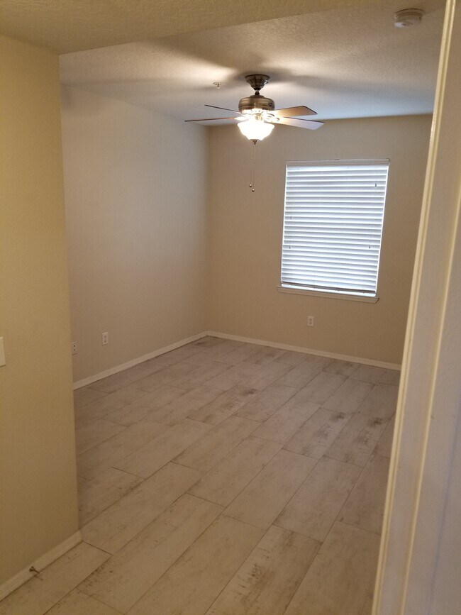 Fotografía del edificio - 1910 E Palm Ave