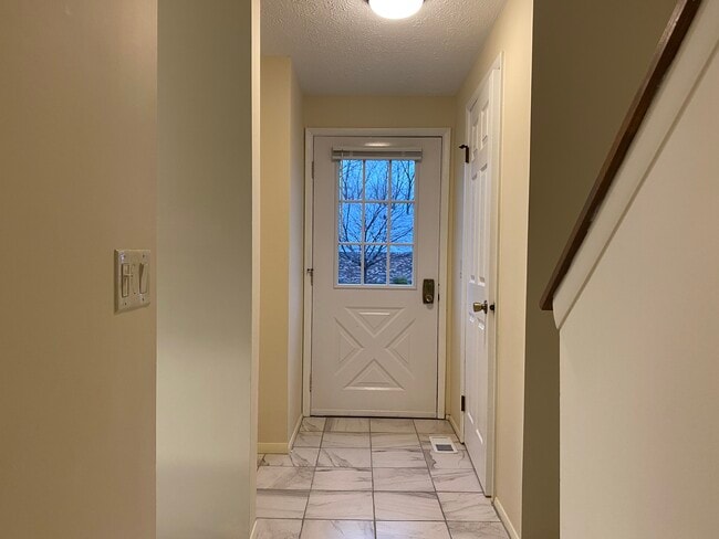 Building Photo - 6003 Black Oak Dr