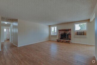 Building Photo - 3061 Meadowlands Dr