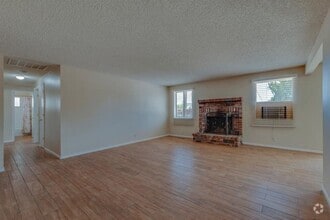 Building Photo - 3061 Meadowlands Dr