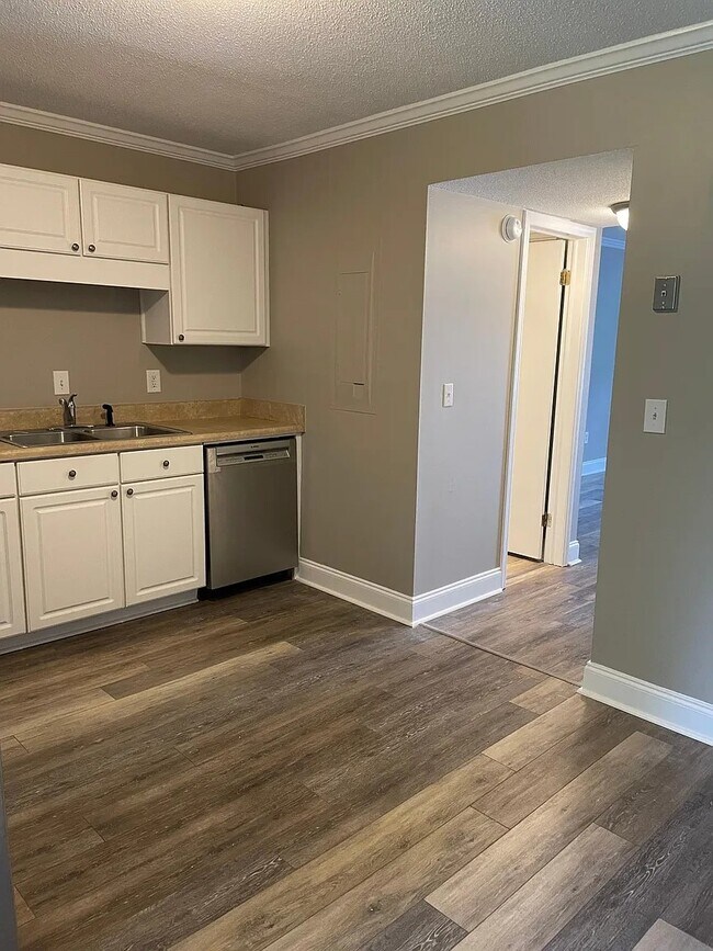 Foto del edificio - 1852 Mepkin Rd